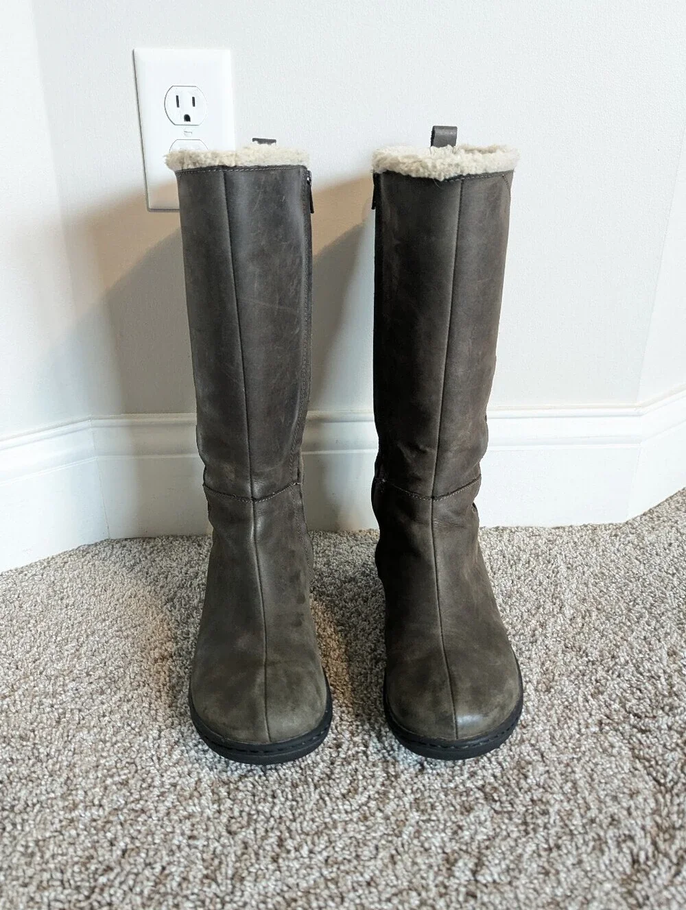 Teva Figueroa Tall Waterproof Leather Boots - Sherpa Lined sz 8